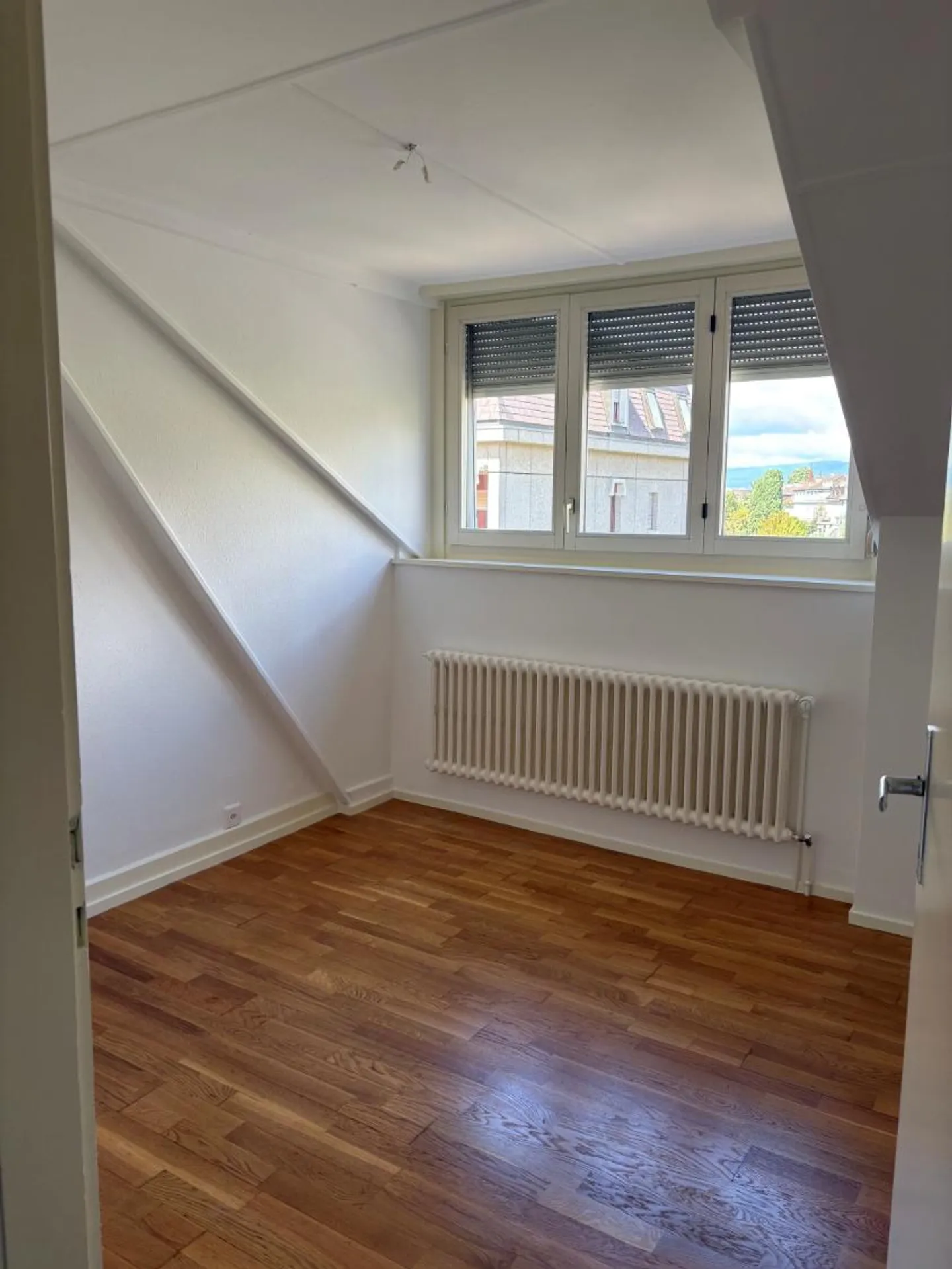 Charmant Appartement Sous Combles - Photo 5 sur 8