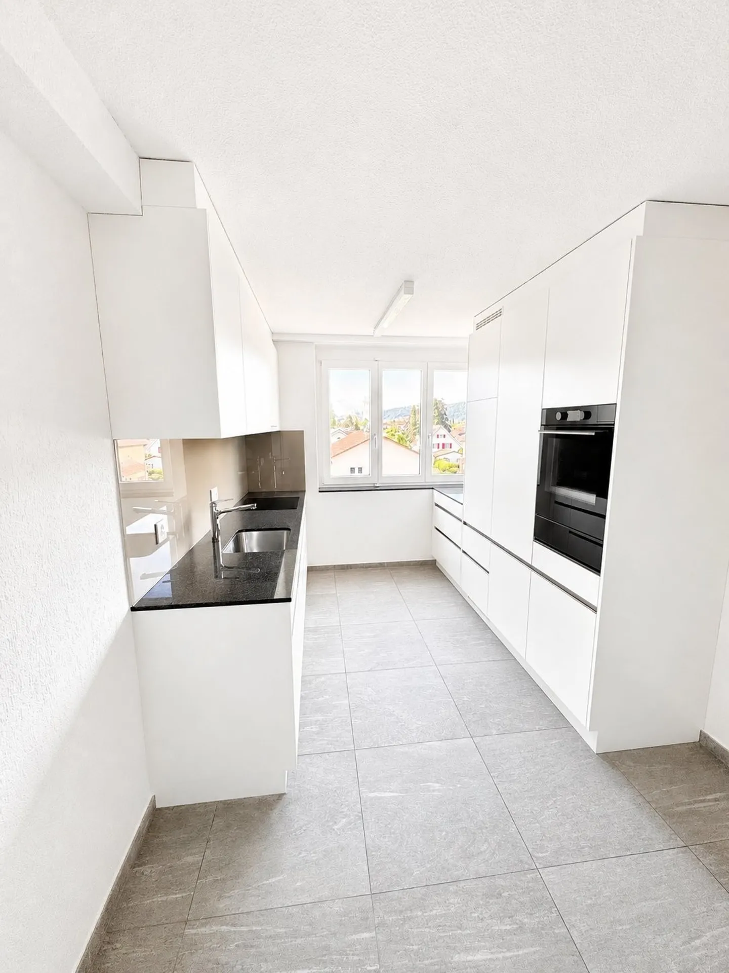 Modernes Apartment mit Aussicht - Foto 4 von 18