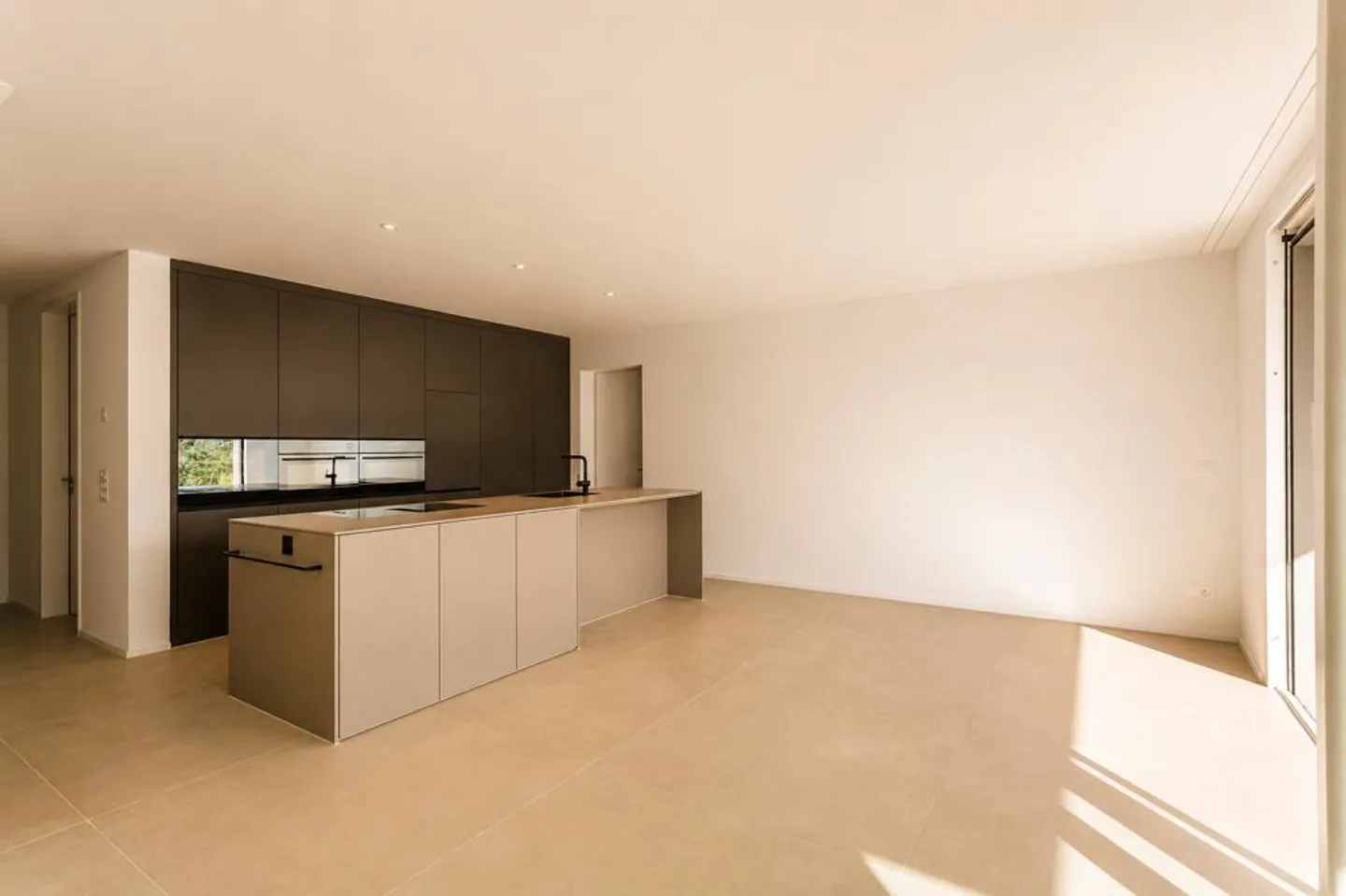 Vivere esclusivo in una posizione suburbana privilegiata - Foto 4 di 10