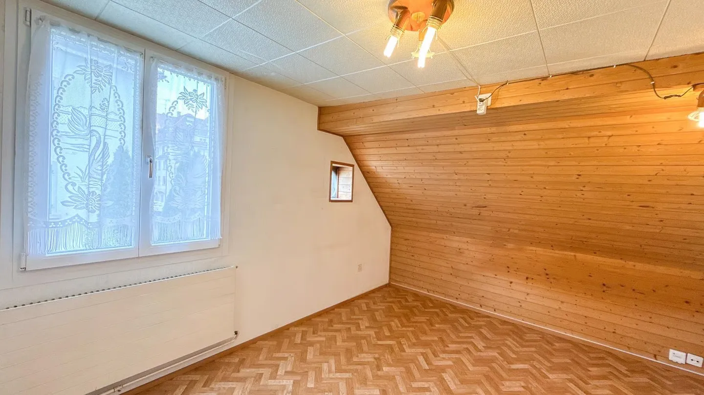 Maison bifamiliale passionnante avec 4 places de garage - Prix vérifié par la banque ! - Photo 13 sur 28
