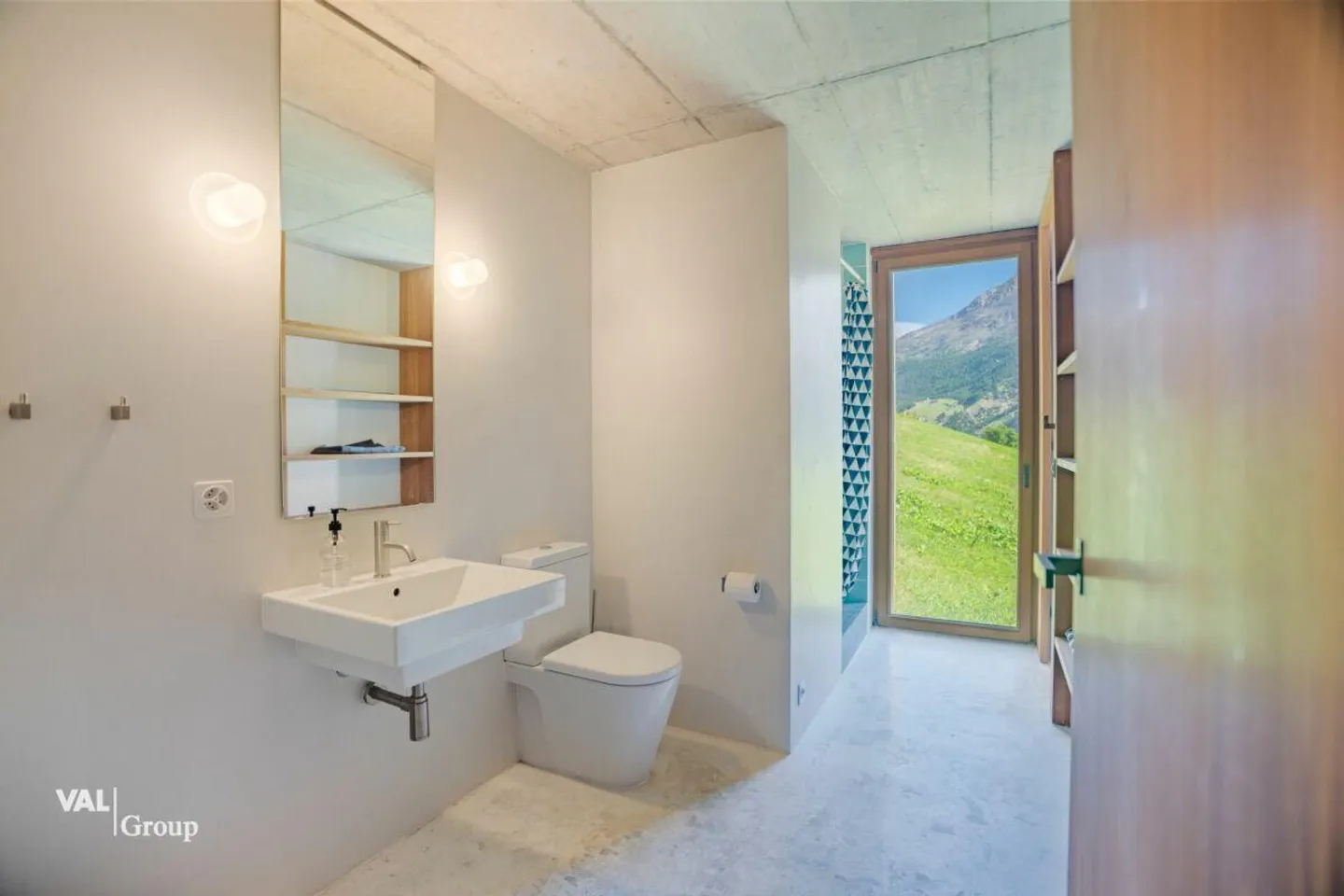 Luxury and Nature in Perfect Harmony - Photo 12 of 30