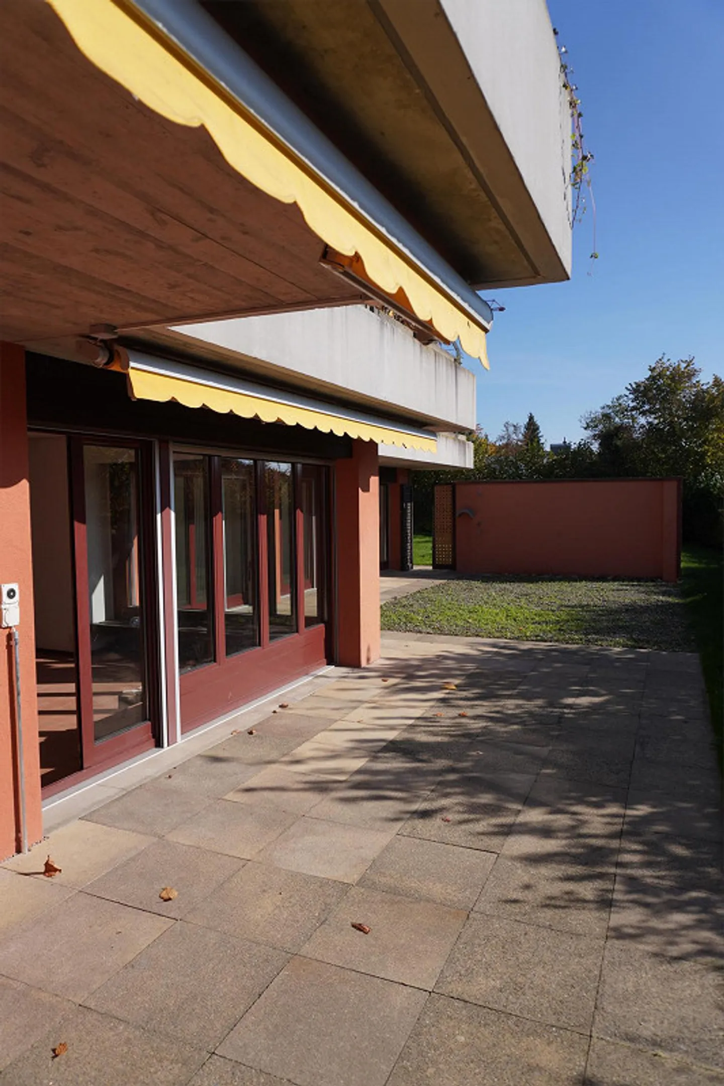 Grosszügige 5.5-Zimmer-Gartenwohnung mit 132 m² - Foto 11 von 17