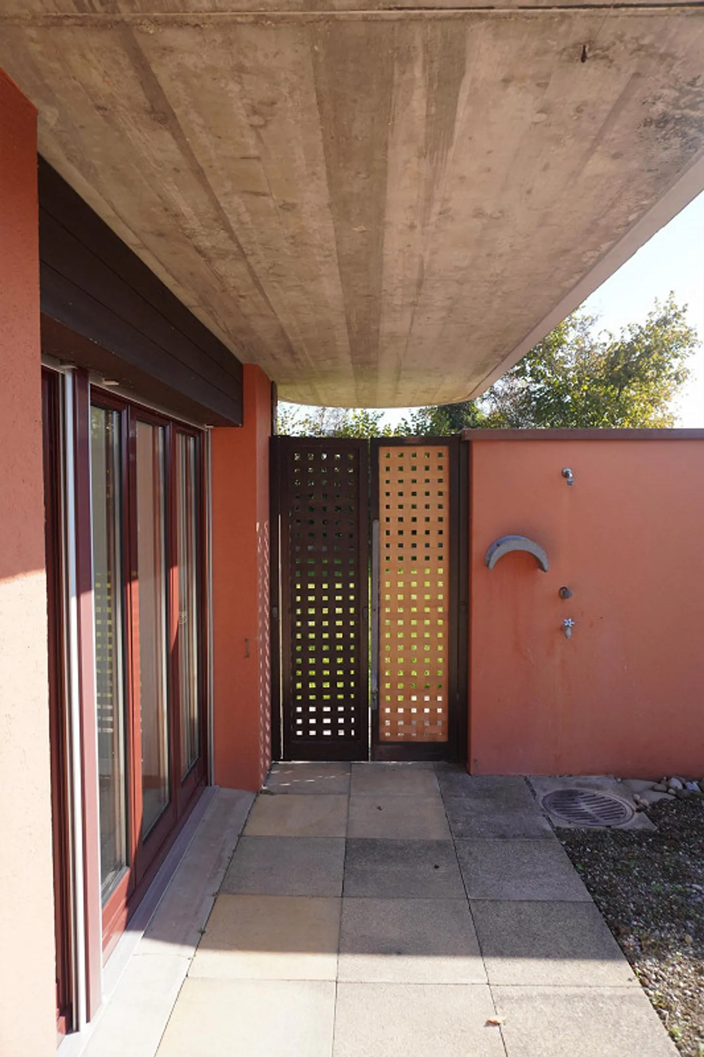 Grosszügige 5.5-Zimmer-Gartenwohnung mit 132 m² - Foto 12 von 17