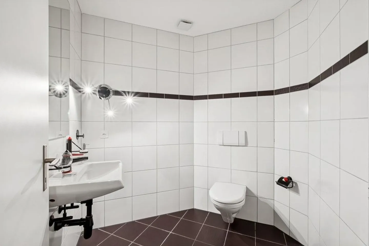 Appartamento spazioso e centrale - Foto 3 di 9