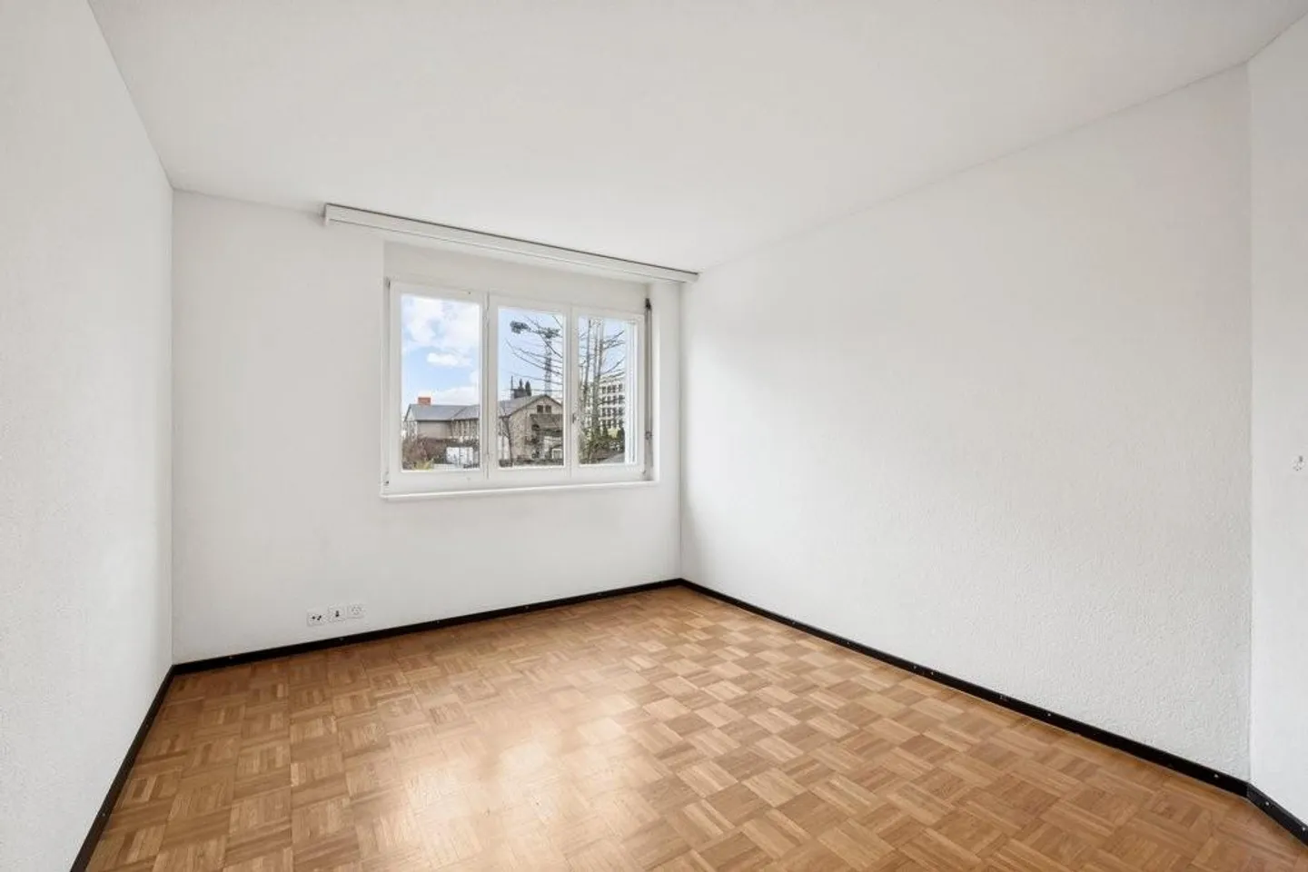 Appartamento spazioso e centrale - Foto 4 di 9