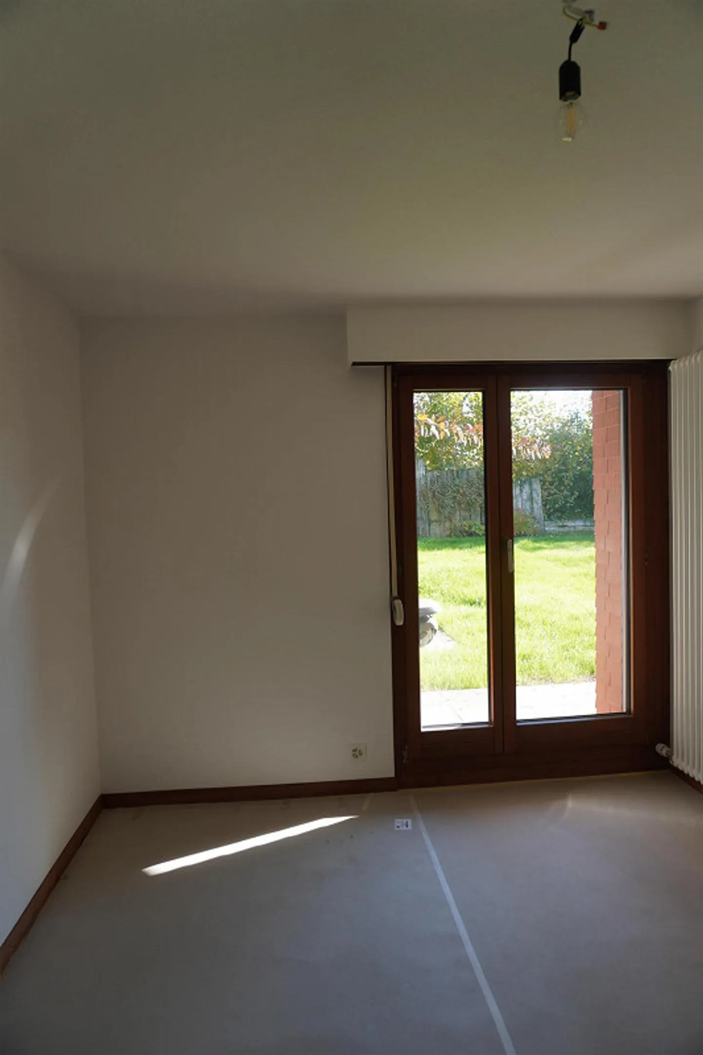 Grosszügige 5.5-Zimmer-Gartenwohnung mit 132 m² - Foto 15 von 17