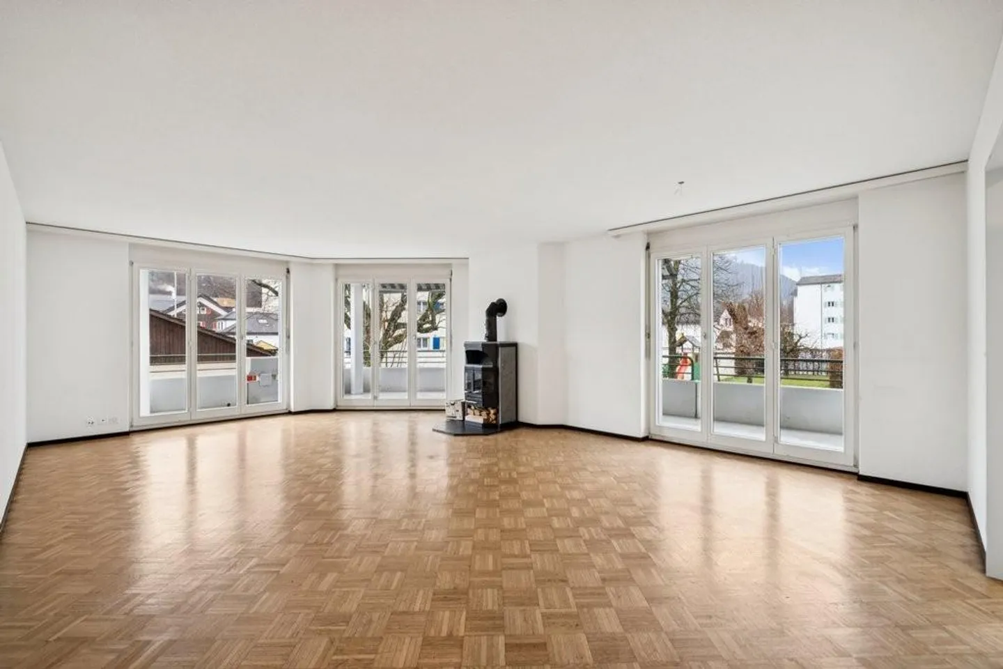 Appartamento spazioso e centrale - Foto 5 di 9