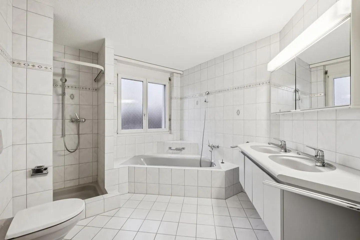 Appartamento spazioso e centrale - Foto 6 di 9