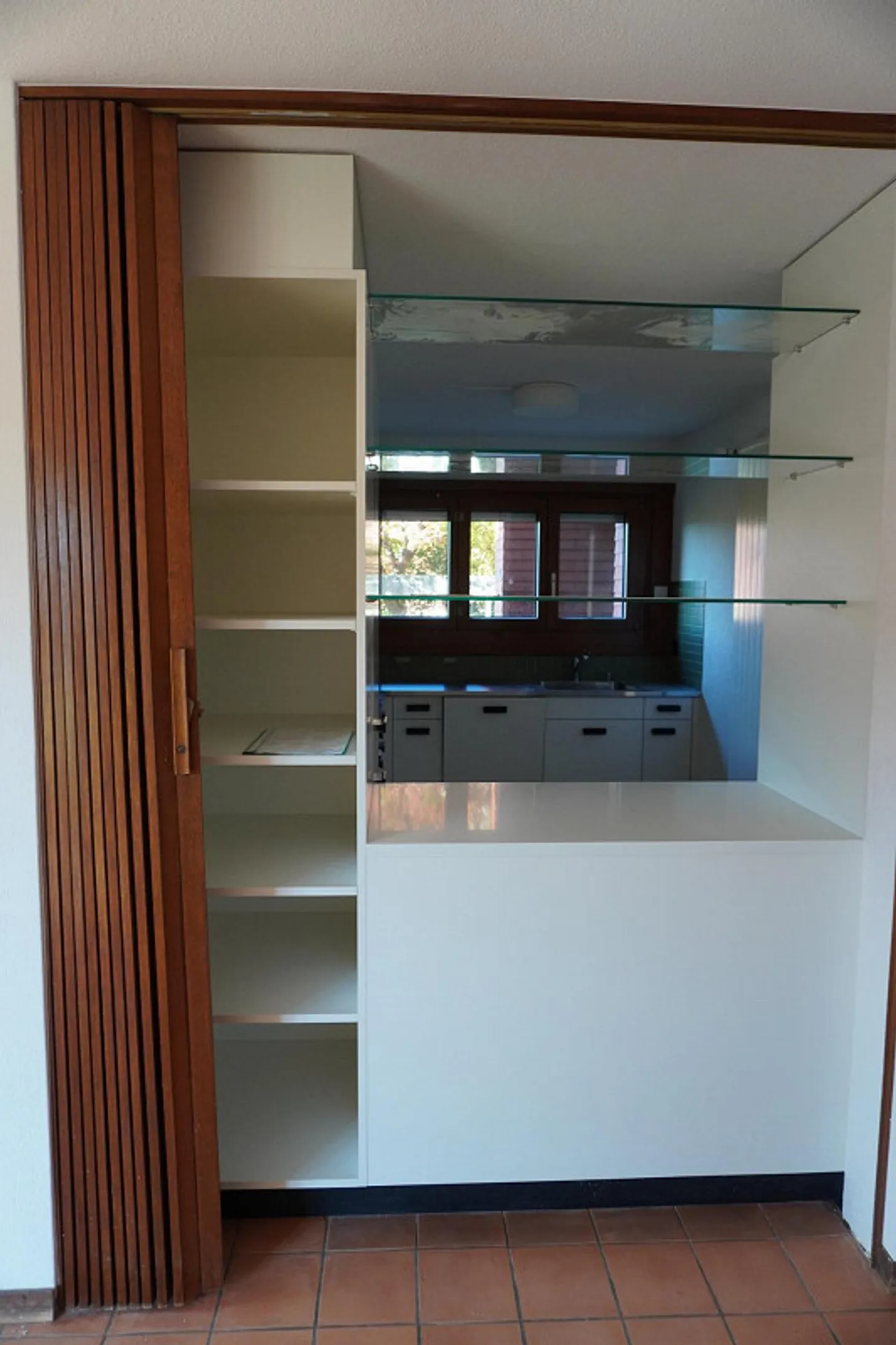 Grosszügige 5.5-Zimmer-Gartenwohnung mit 132 m² - Foto 8 von 17