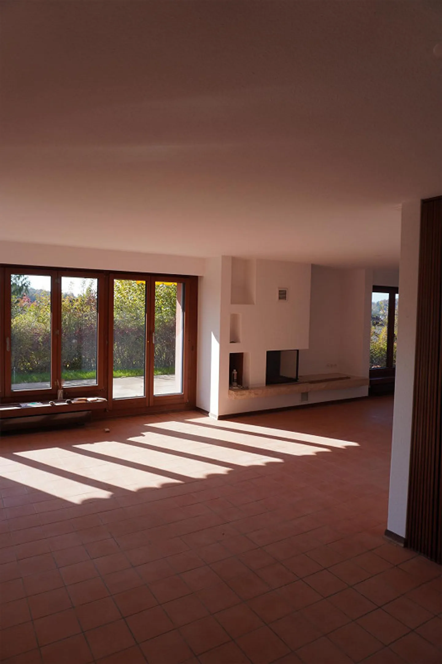 Grosszügige 5.5-Zimmer-Gartenwohnung mit 132 m² - Foto 9 von 17