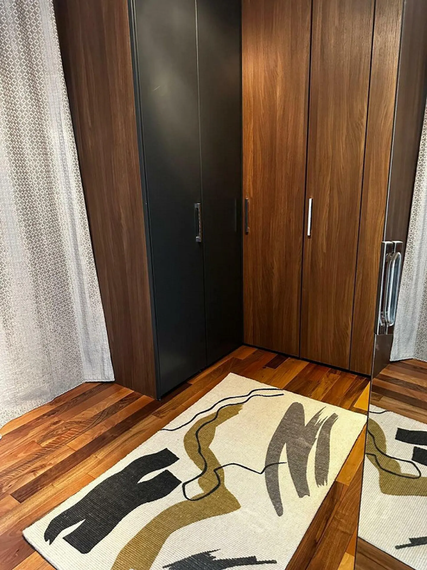 Elegant Furnished 3.5 Apartment with Private Garden - Photo 13 of 23