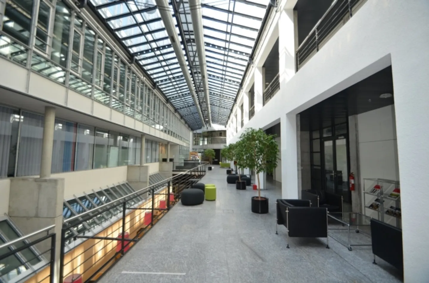 YOUR NEW OFFICE SPACES IN BERN BÜMPLIZ - Photo 3 of 9