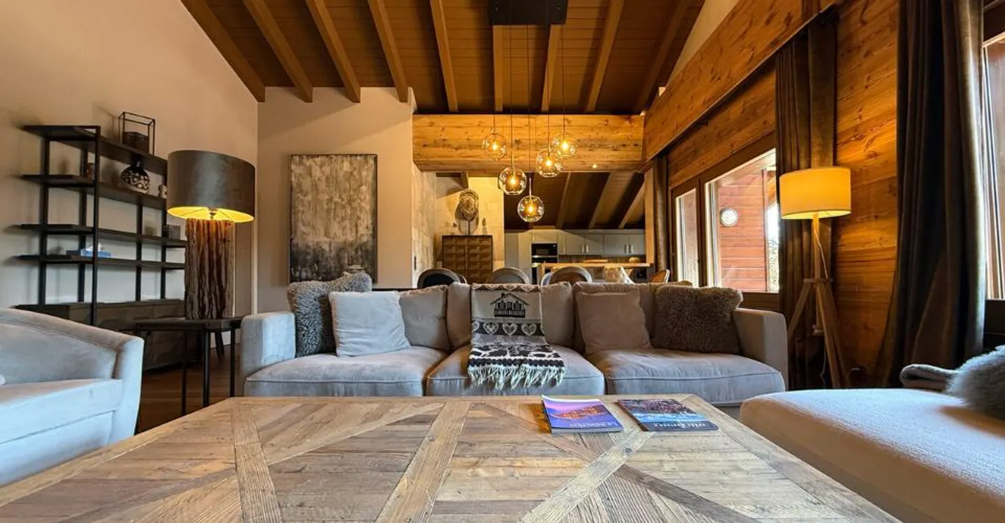 LOC 204 - PALM SPRINGS - ATTIC - Photo 1 of 11