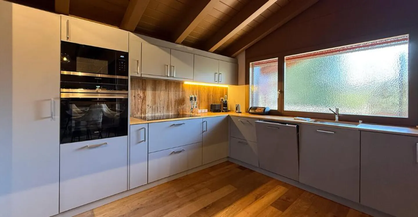 LOC 204 - PALM SPRINGS - ATTIC - Photo 6 of 11