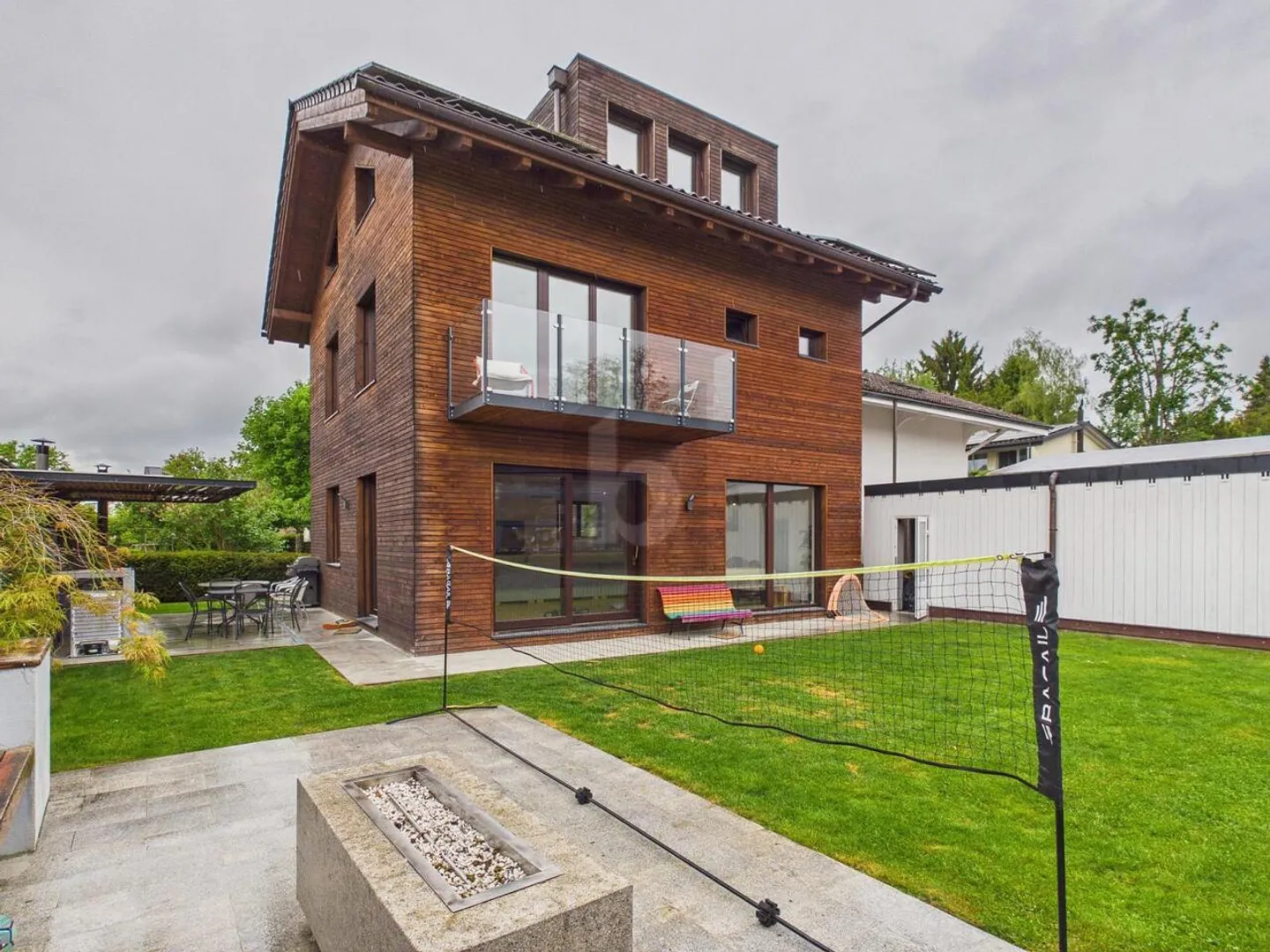 SPACIOUS AND LUXURIOUS - Photo 1 of 5