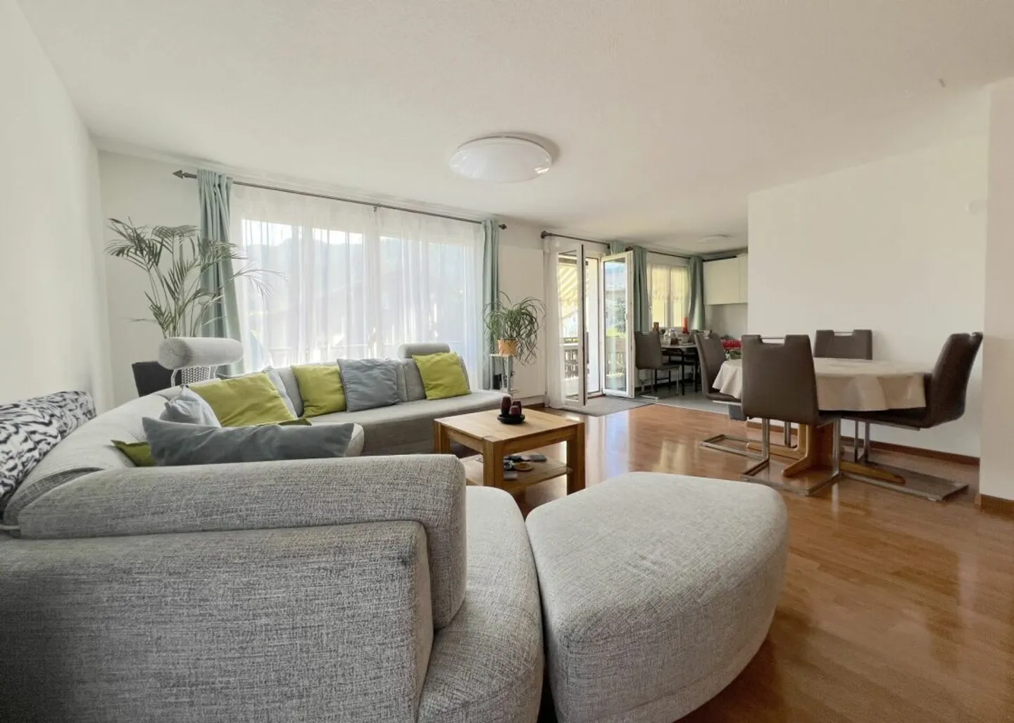 Apartment for rent - Photo 2 of 17