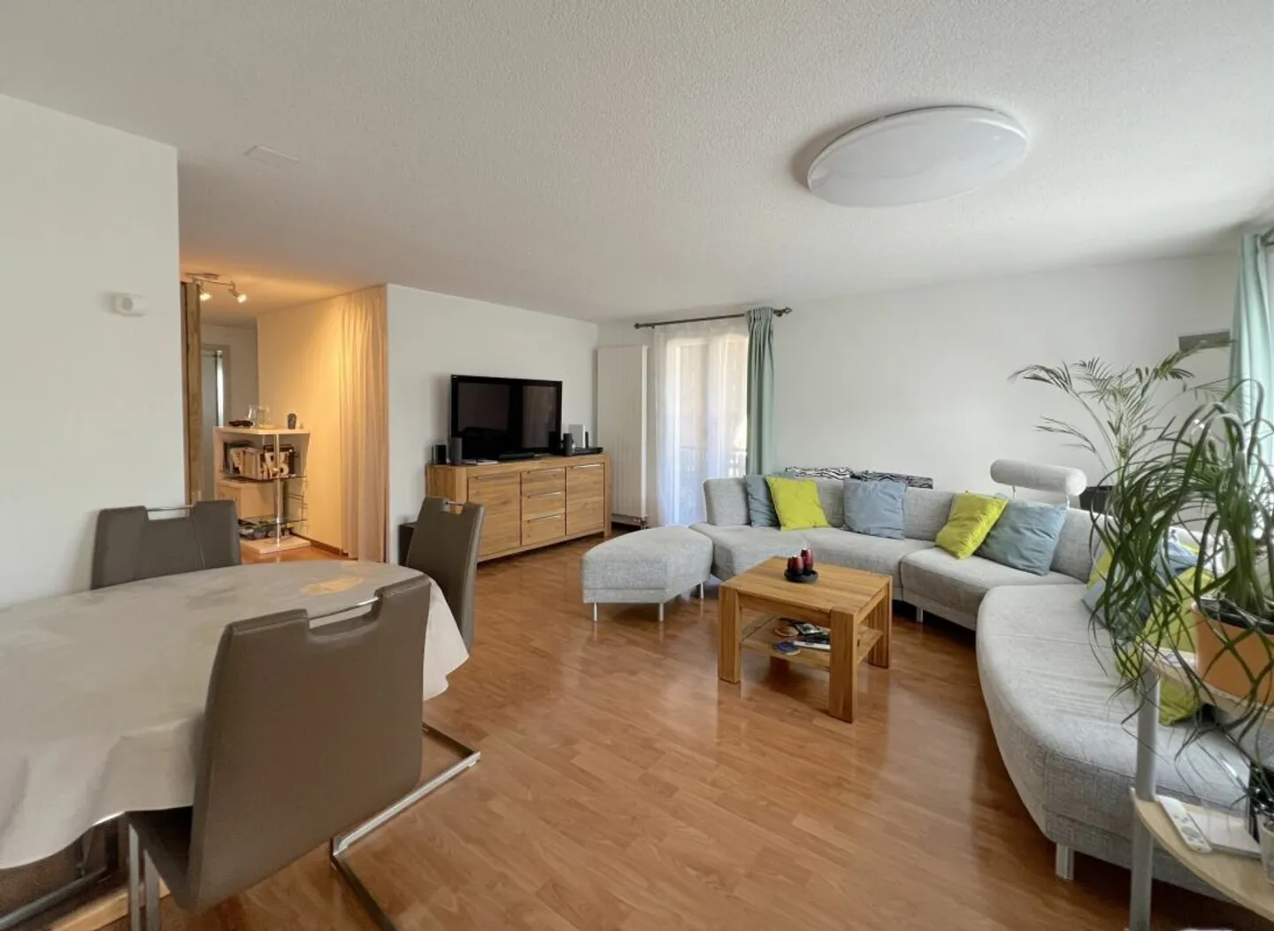 Apartment for rent - Photo 3 of 17