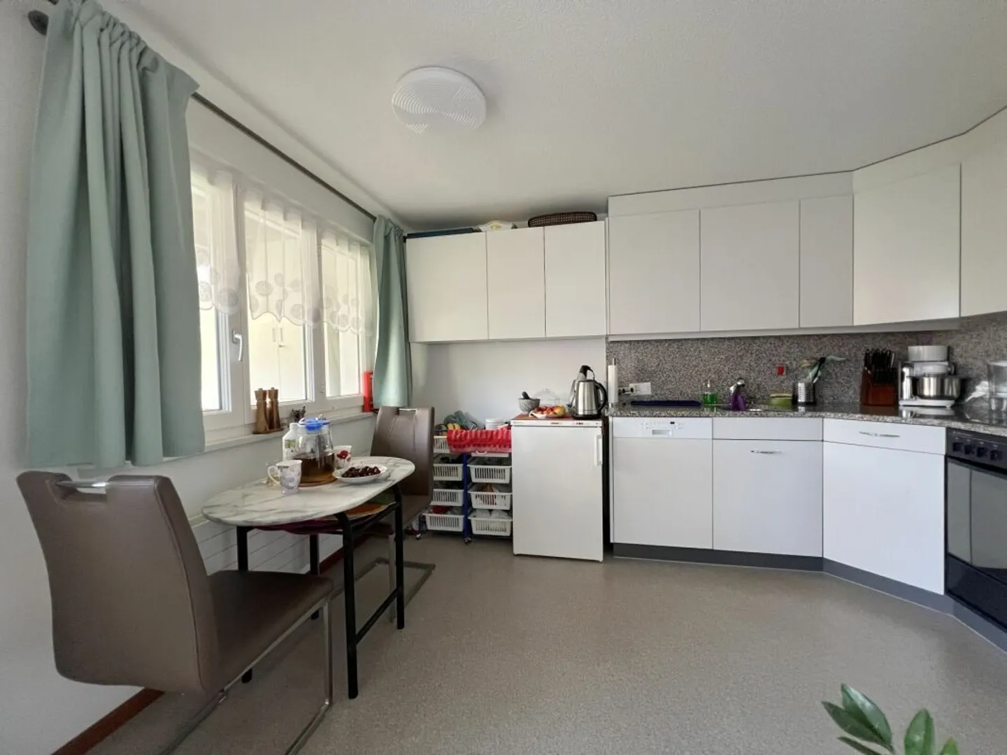 Apartment for rent - Photo 4 of 17