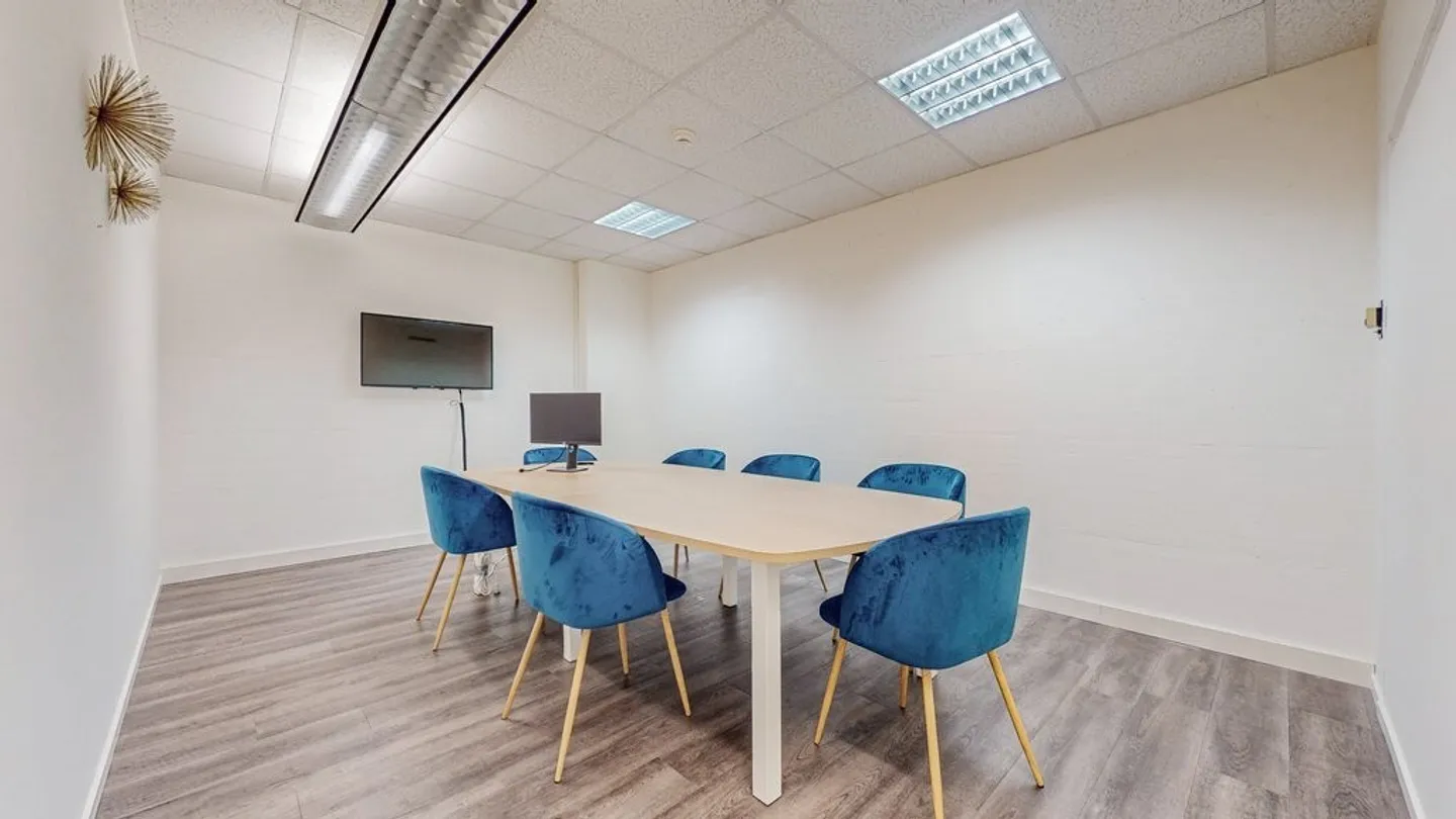 Office space for rent - Photo 6 of 6