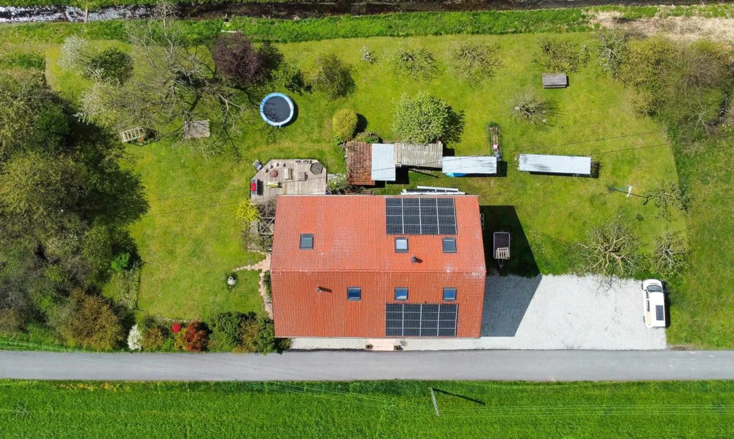 Geräumige Duplexwohnung mit 5,5 Zimmern - großer Garten - Illarsaz - Foto 3 von 12