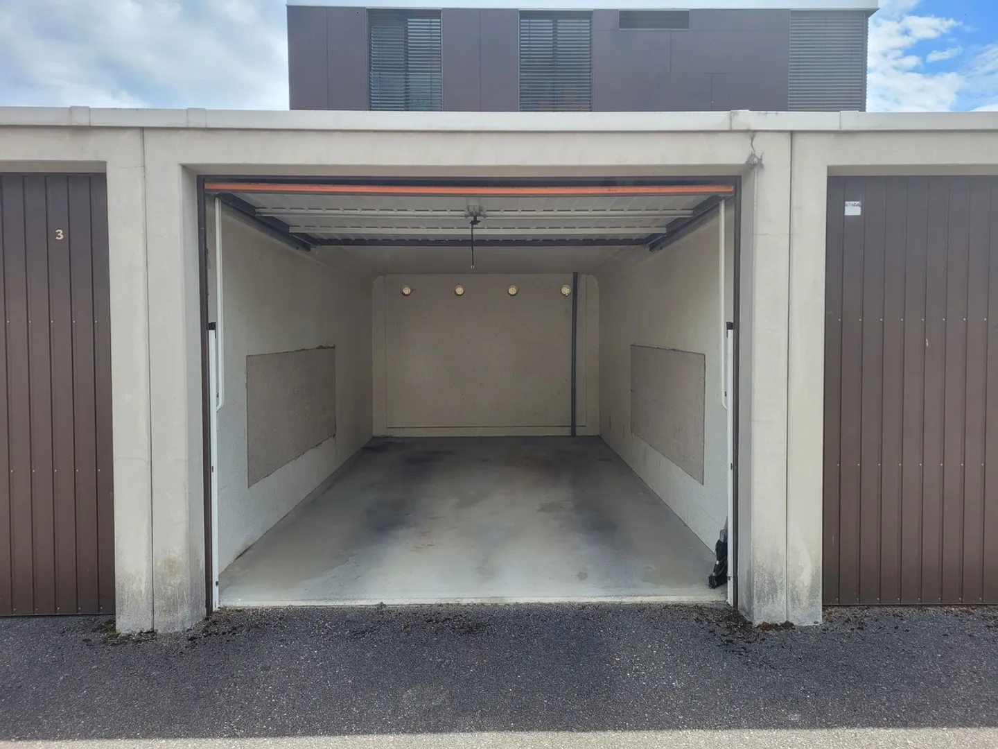 Individual garage No 4 of more than 16 m2 - Photo 1 of 8