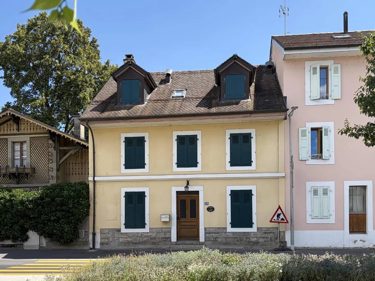 Villa Charmante avec Vue sur le Lac - Photo 2 sur 13