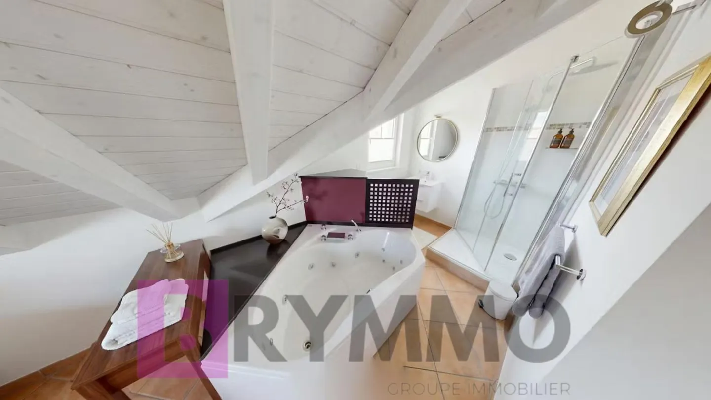 Semi-Detached House with 5.5 Rooms in the Heart of the City - Photo 15 of 19