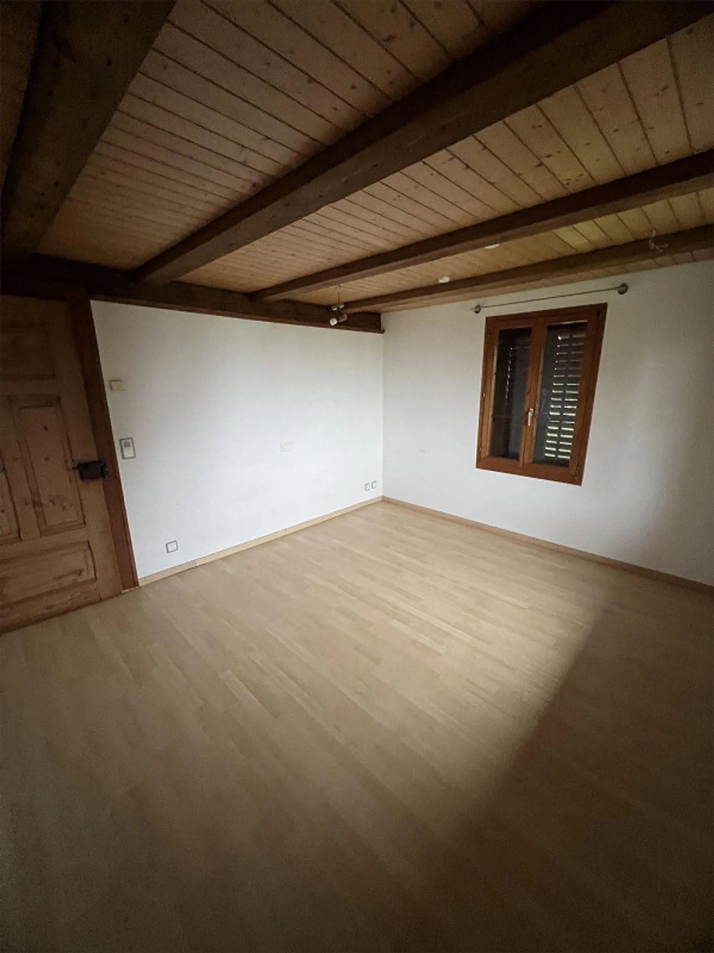 Charming 4.5 Room Apartment with Balcony and a Lot of Living Feel in Rotkreuz - Photo 6 of 15