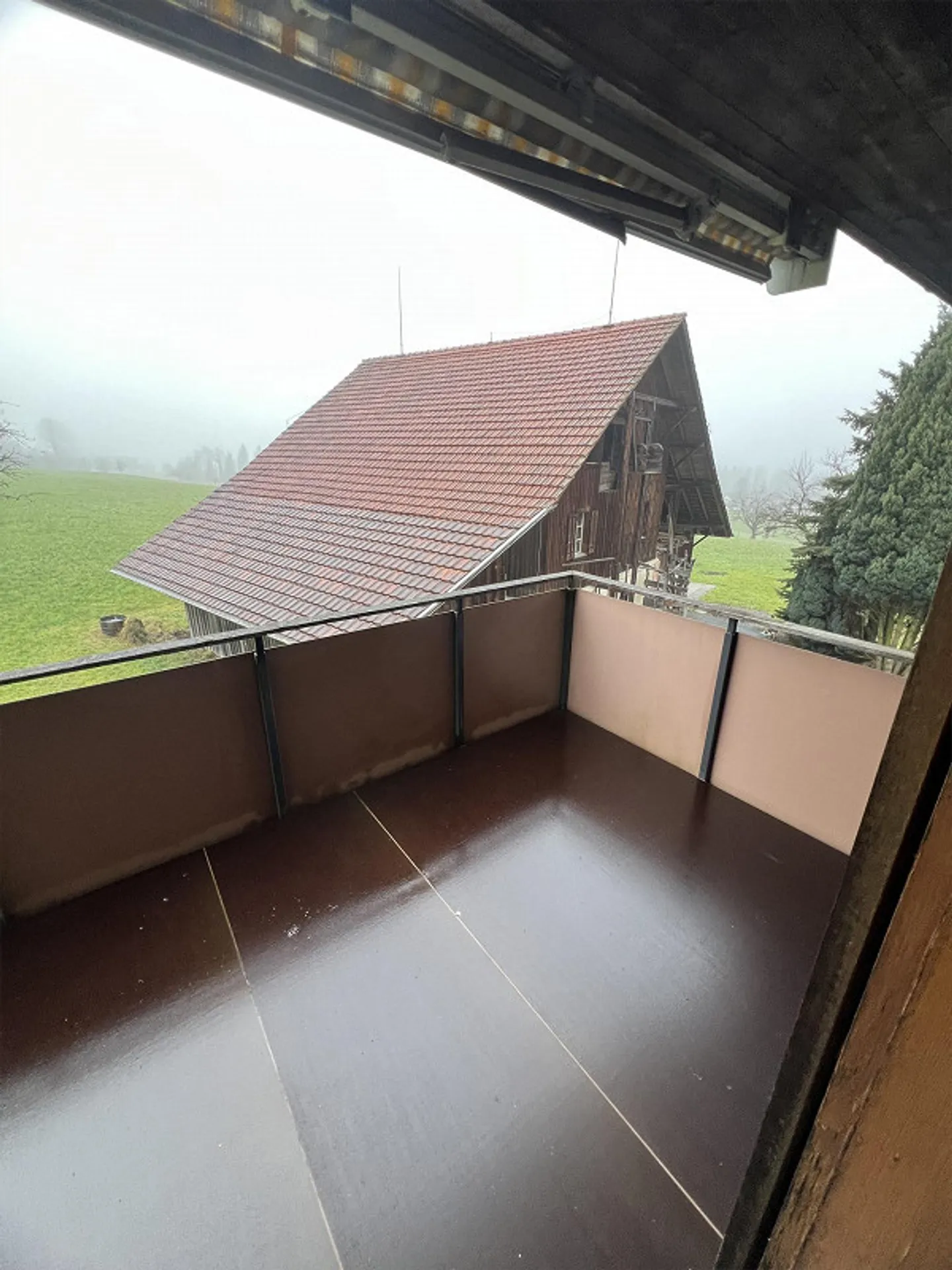 Charming 4.5 Room Apartment with Balcony and a Lot of Living Feel in Rotkreuz - Photo 9 of 15