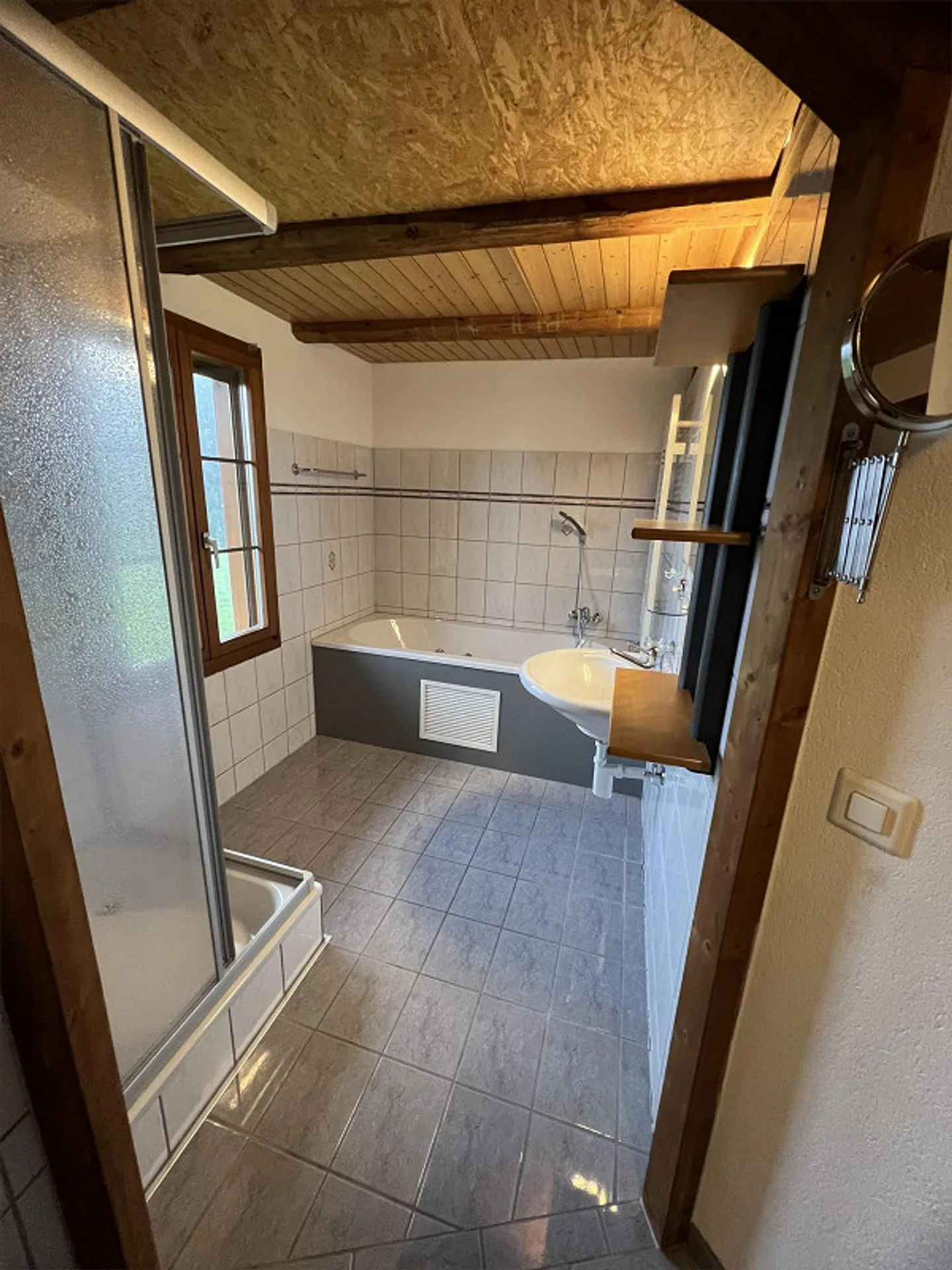 Charming 4.5 Room Apartment with Balcony and a Lot of Living Feel in Rotkreuz - Photo 11 of 15