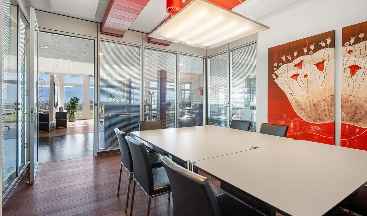 Spazio ufficio moderno in affitto - Foto 6 di 8