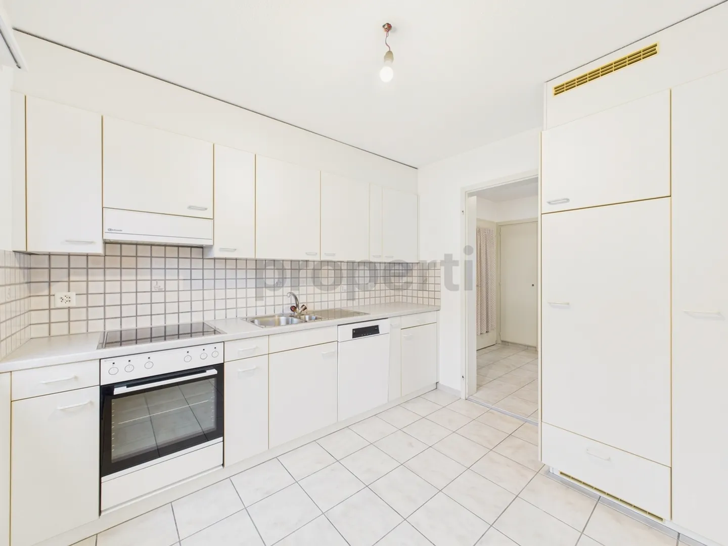 Bright 3-room apartment with balcony in Brugg - Photo 2 of 9