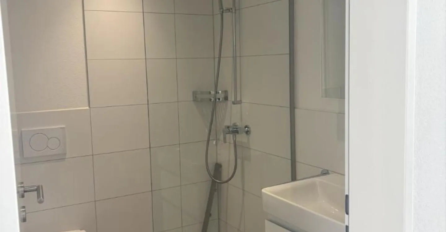 Exclusive 1½-room apartment - modern & flooded with light - Photo 3 of 5