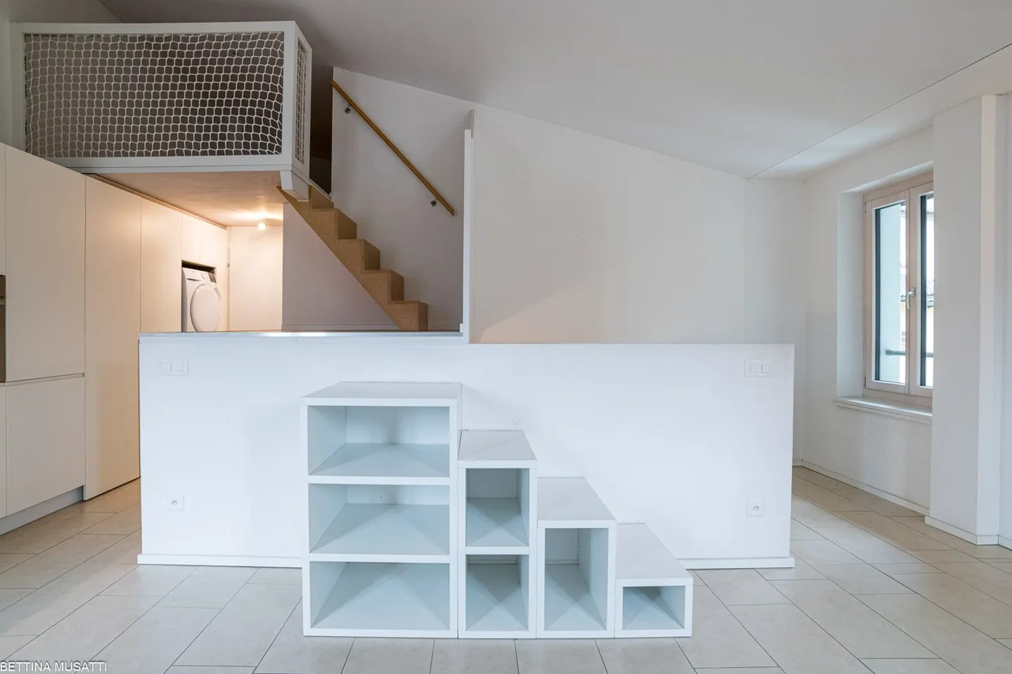 MELANO – 3.5 Rooms Renovated with Modern Comfort - Photo 4 of 13