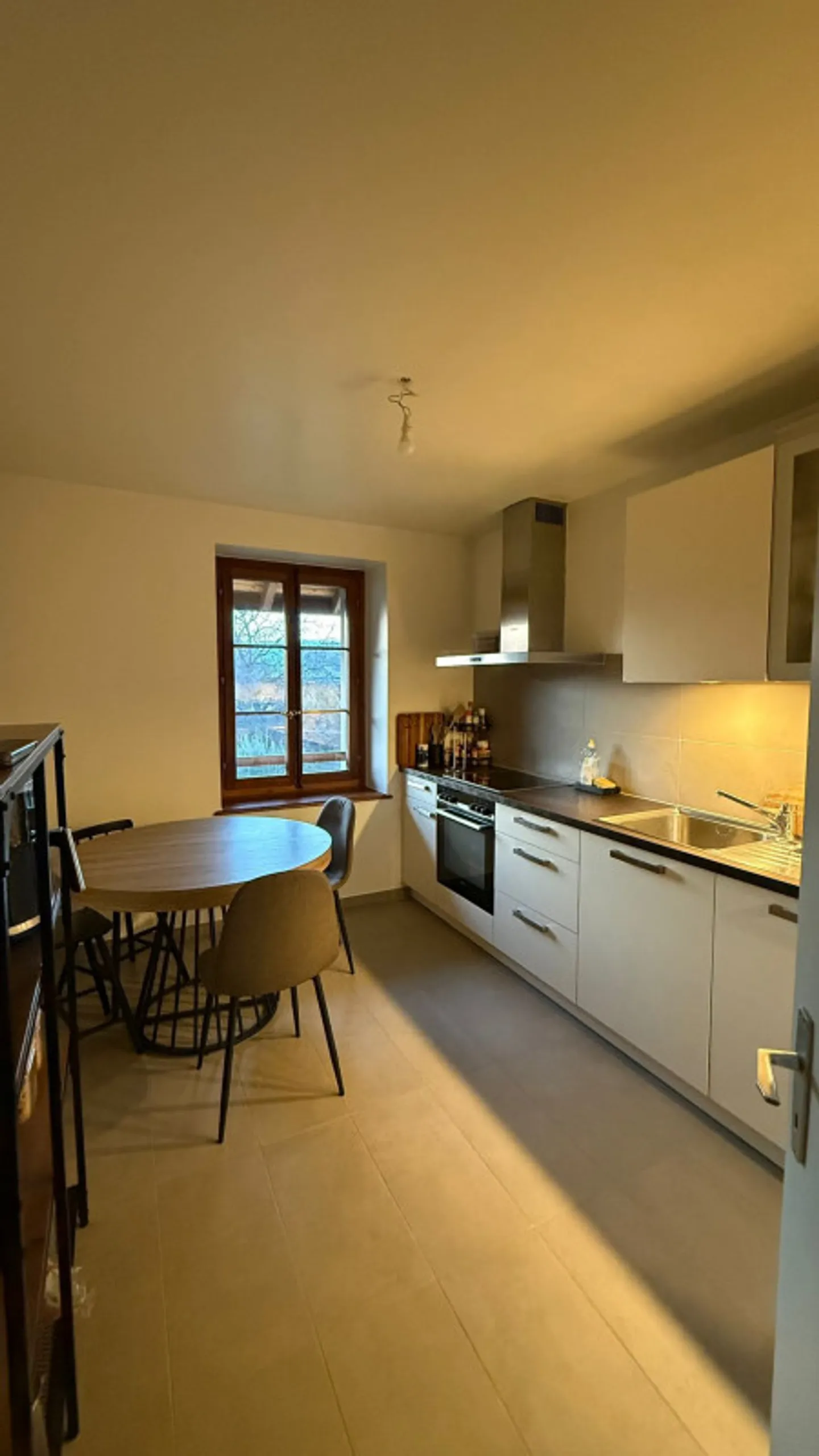 Sehr schöne 4-Zimmer-Wohnung vollständig renoviert auf dem Land von Genf - Foto 8 von 10