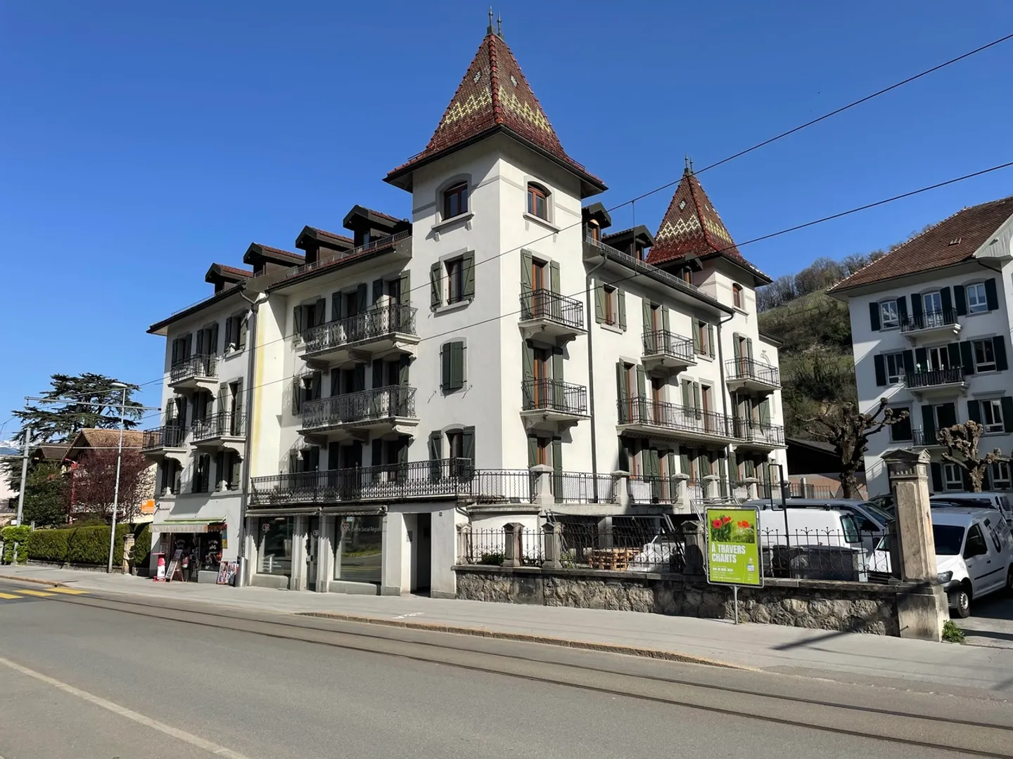 Bright 3-room apartment just steps from the city center and close to the train station - Photo 9 of 9