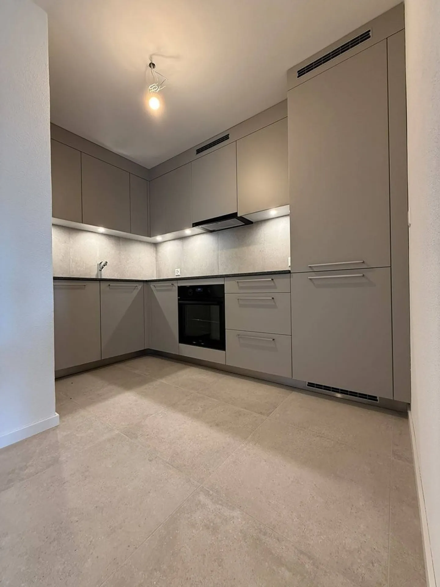 Appartement 4.5 pièces au rez-de-chaussée à Kerzers - Photo 1 sur 8