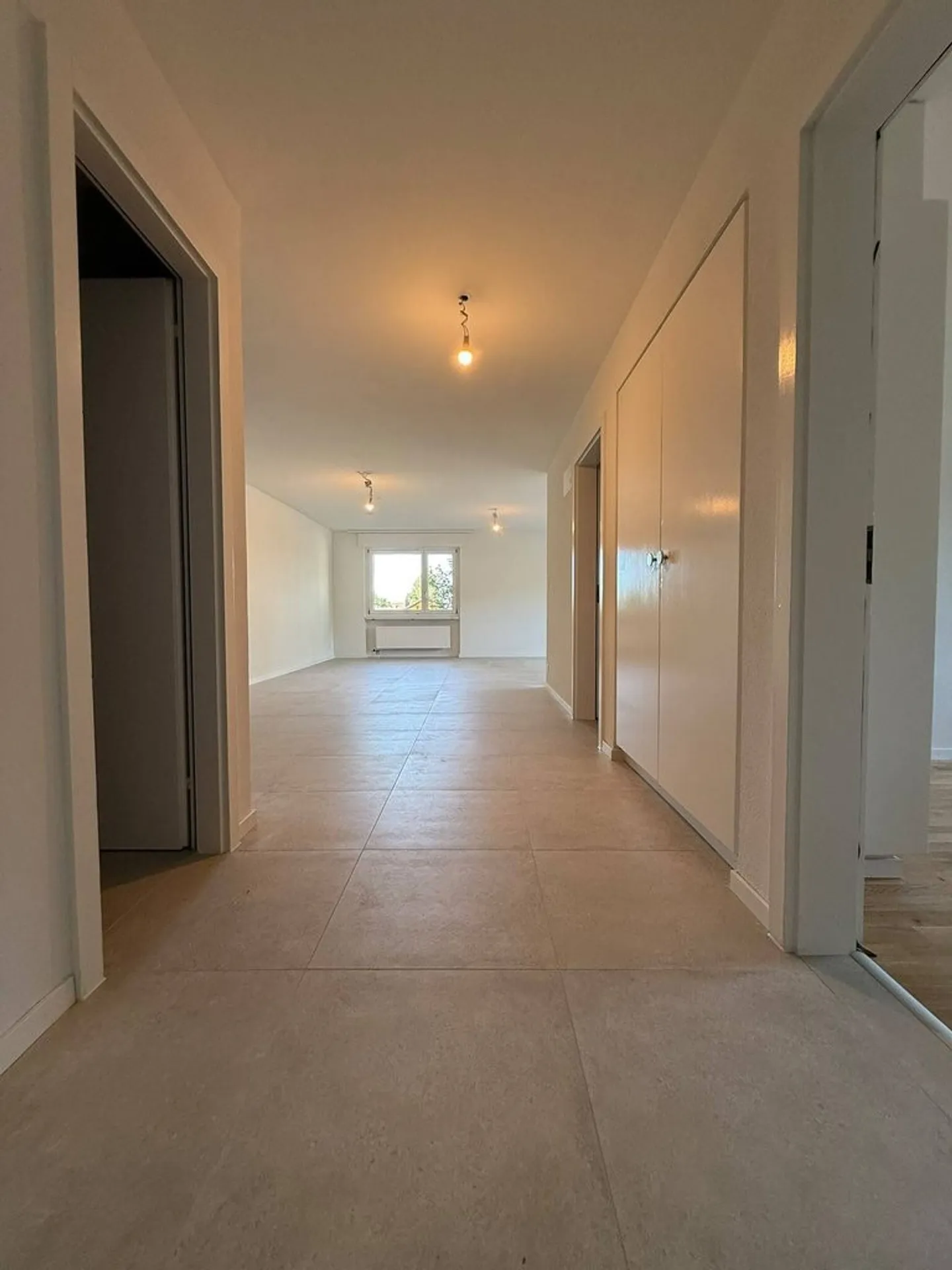 Appartement 4.5 pièces au rez-de-chaussée à Kerzers - Photo 3 sur 8