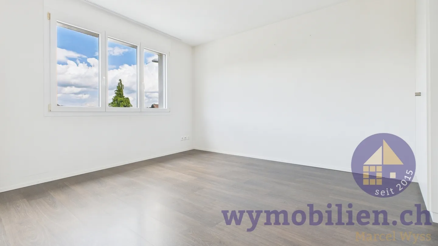Dreamlike 4.5-room penthouse apartment with mountain view in Münsingen - Photo 6 of 12