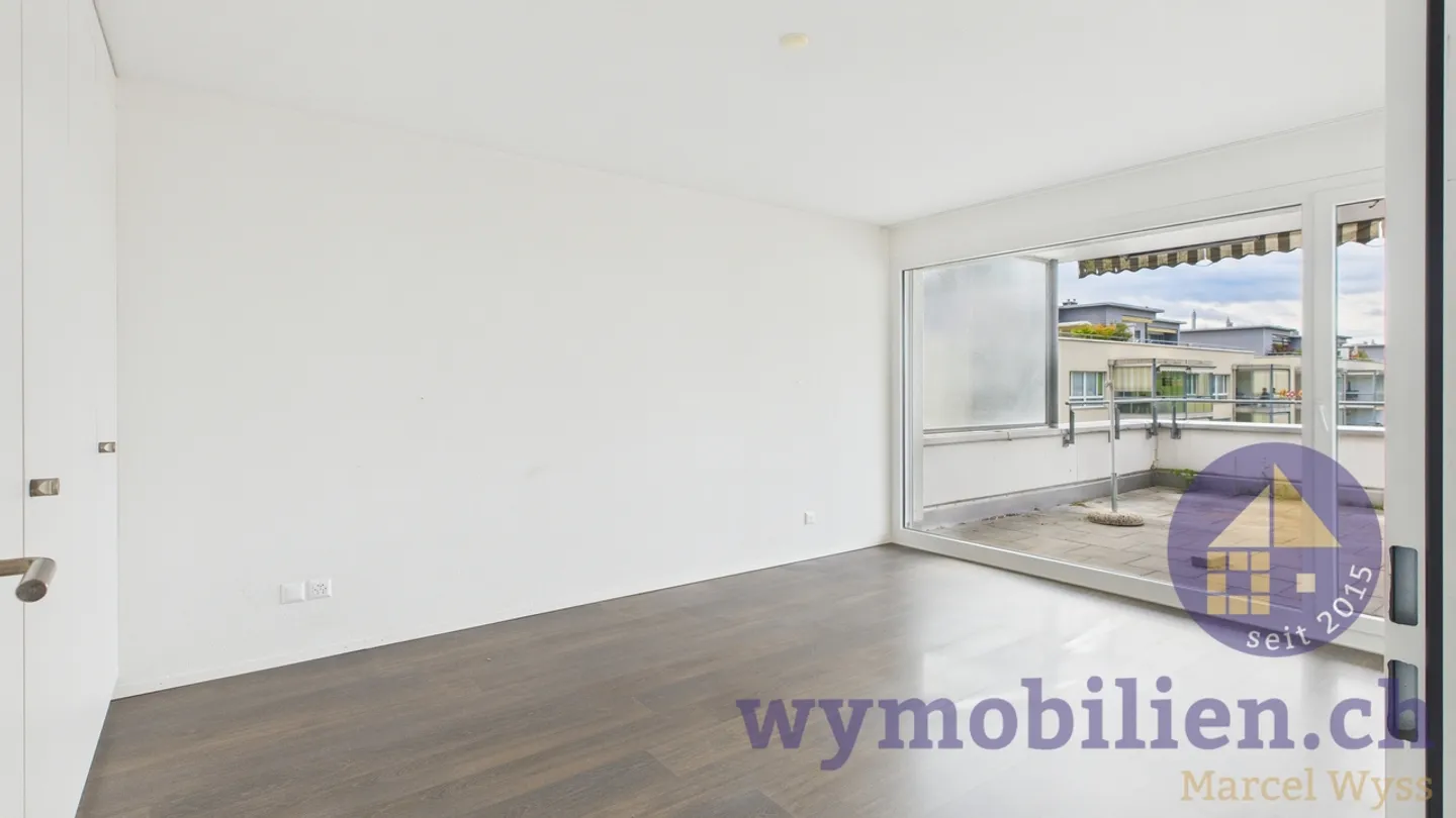 Dreamlike 4.5-room penthouse apartment with mountain view in Münsingen - Photo 7 of 12