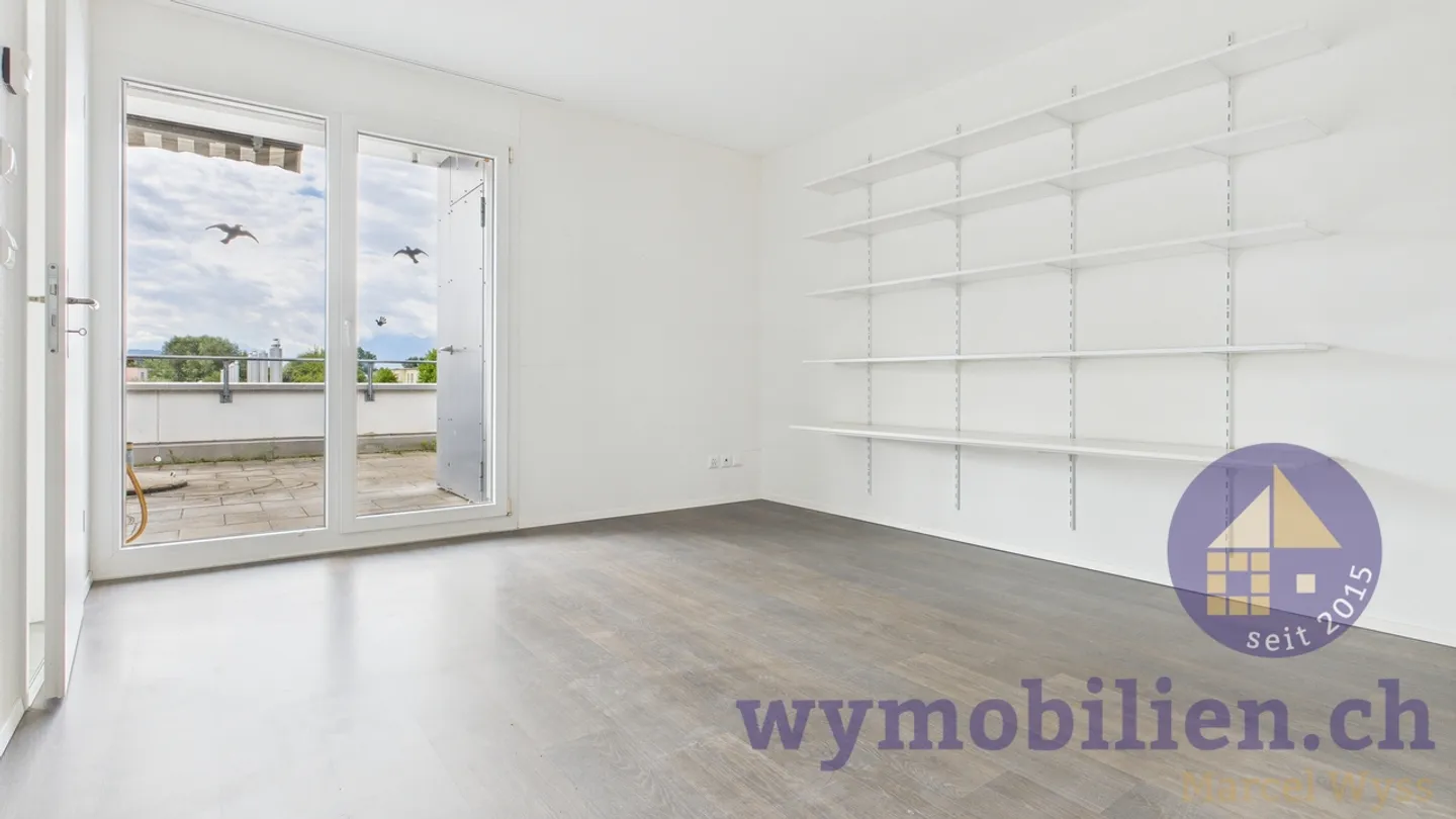 Dreamlike 4.5-room penthouse apartment with mountain view in Münsingen - Photo 8 of 12