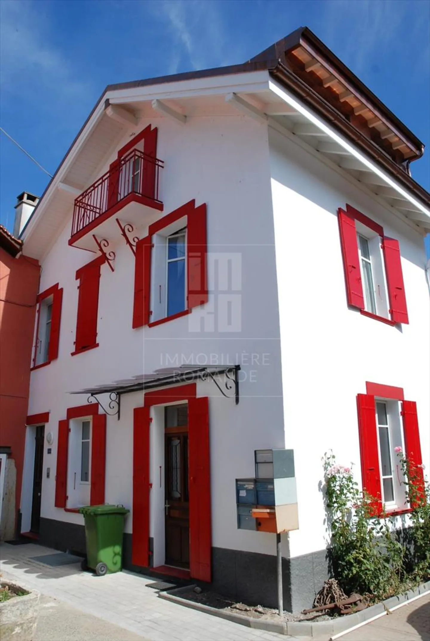 Edificio misto - Foto 3 di 3