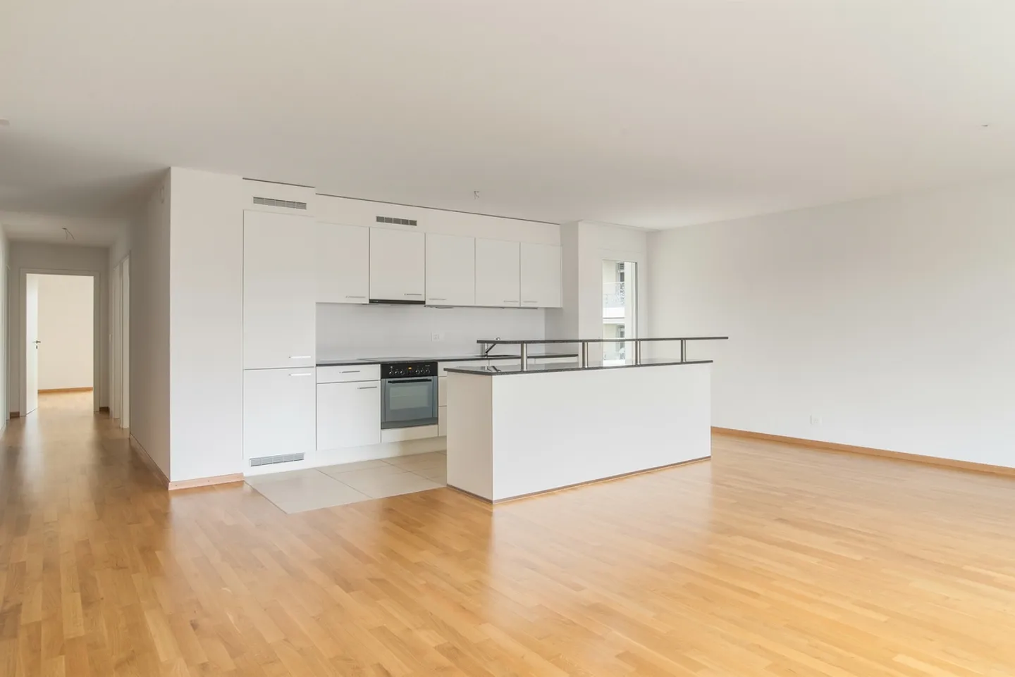 Apartment with Charm - Photo 2 of 10