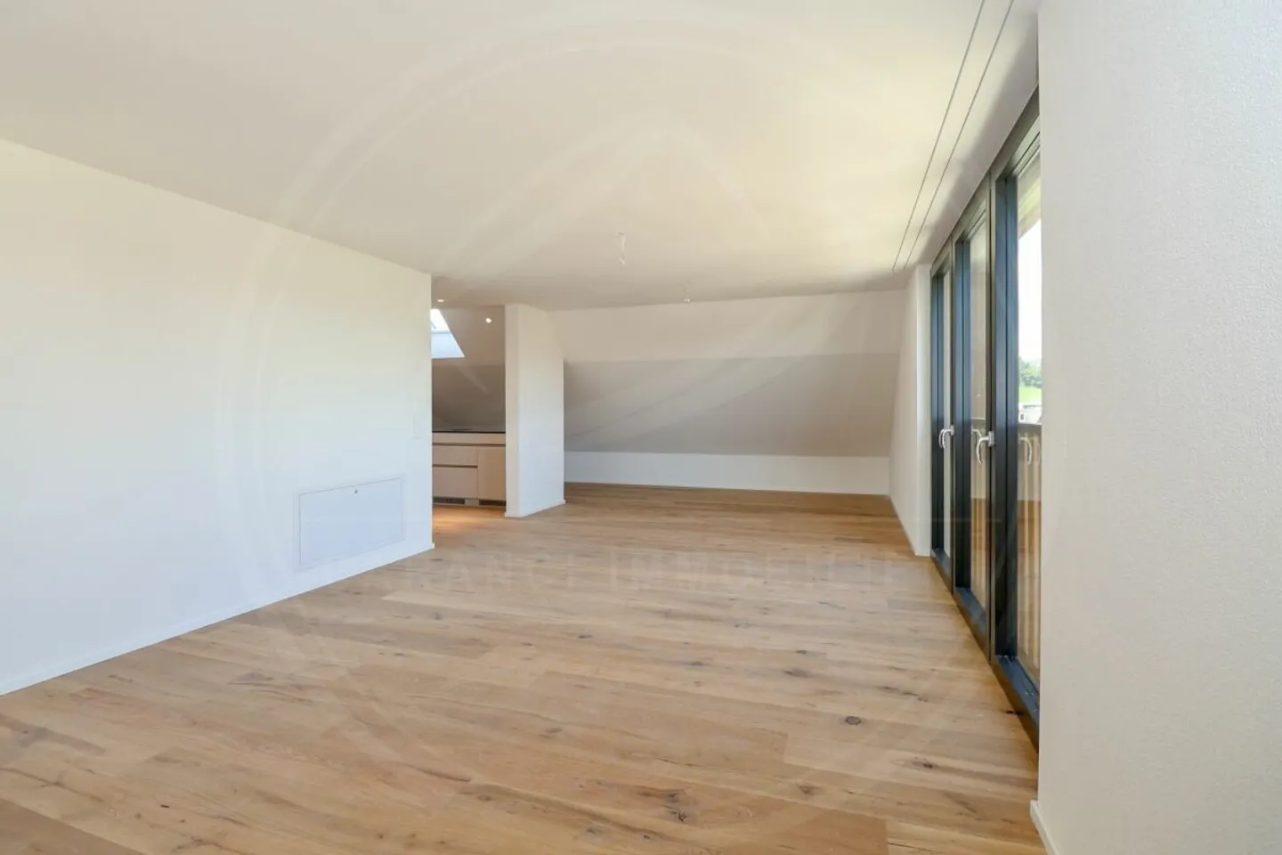 Nuovo, spazioso studio di 1,5 stanze in affitto - Foto 7 di 9