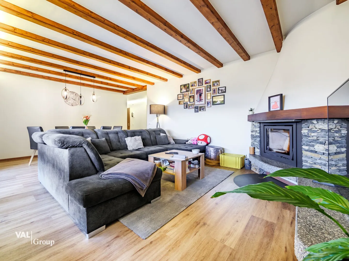 Bellissimo appartamento ristrutturato di 4.5 locali in un quartiere tranquillo - Foto 2 di 14