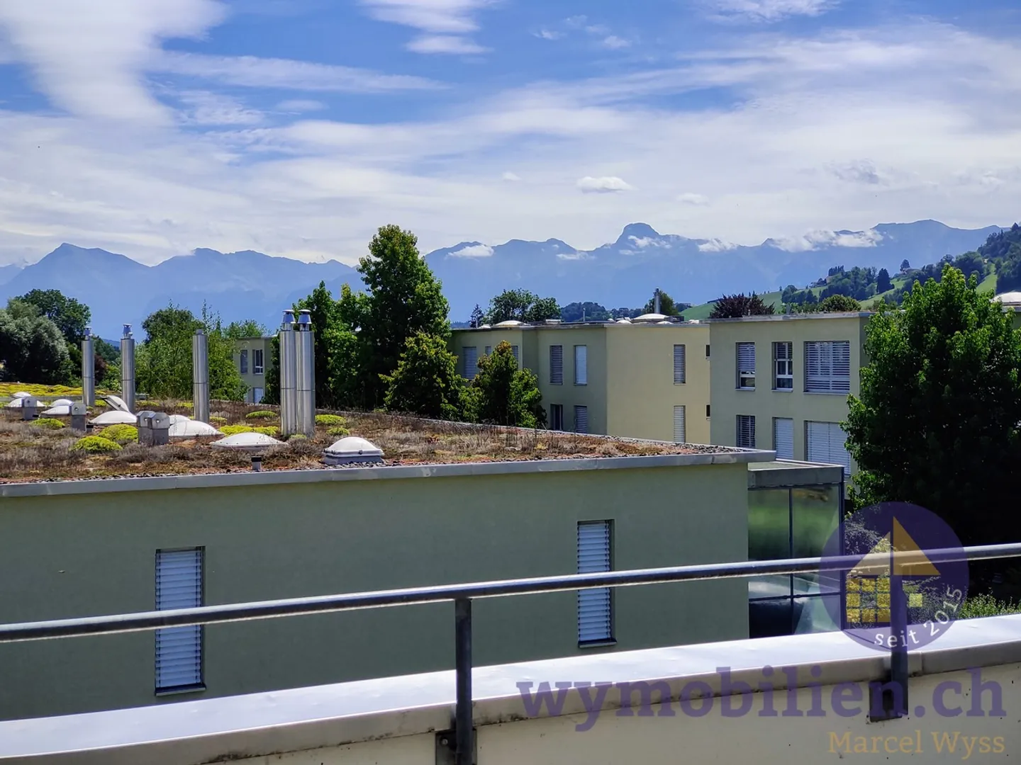 Dreamlike 4.5-room penthouse apartment with mountain view in Münsingen - Photo 11 of 12