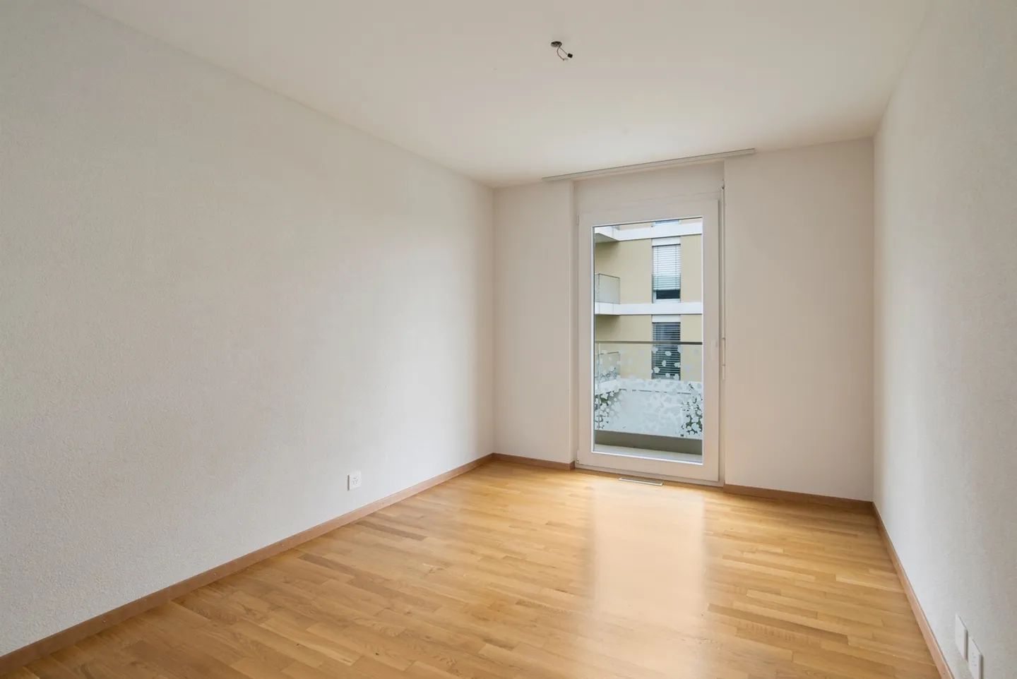 Apartment with Charm - Photo 7 of 10