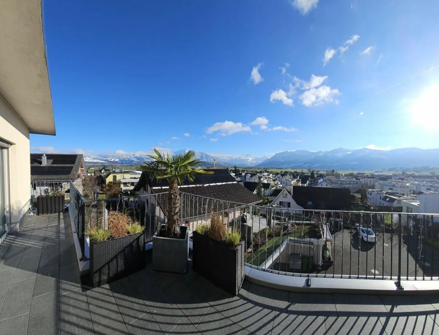 Appartement en duplex exclusif de 5,5 pièces dans un emplacement sud dégagé... - Photo 1 sur 20