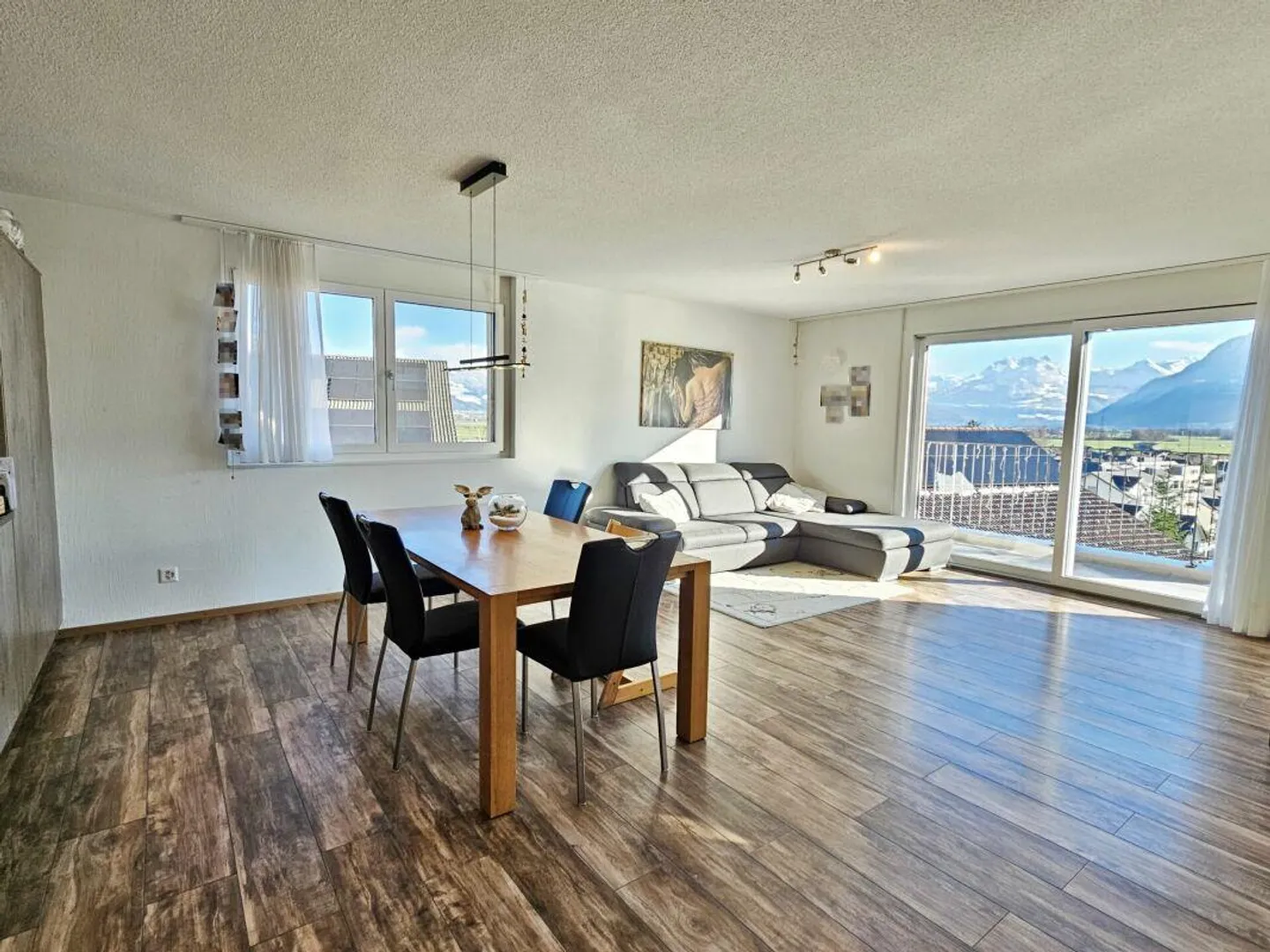 Appartement en duplex exclusif de 5,5 pièces dans un emplacement sud dégagé... - Photo 5 sur 20