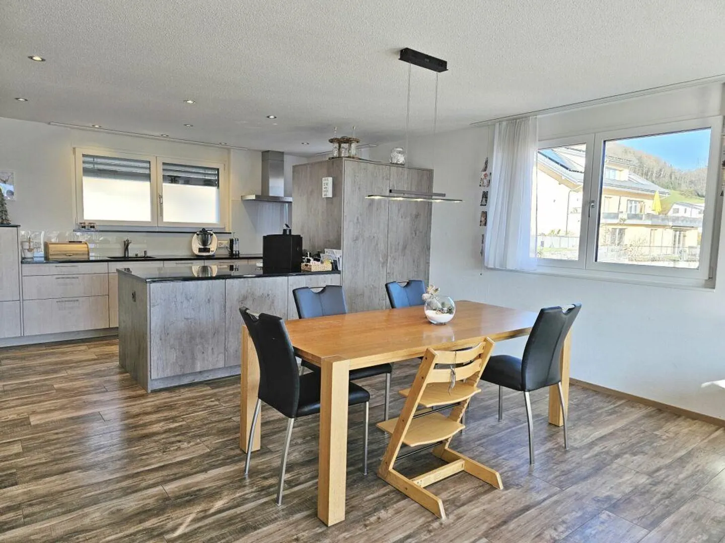 Appartement en duplex exclusif de 5,5 pièces dans un emplacement sud dégagé... - Photo 7 sur 20